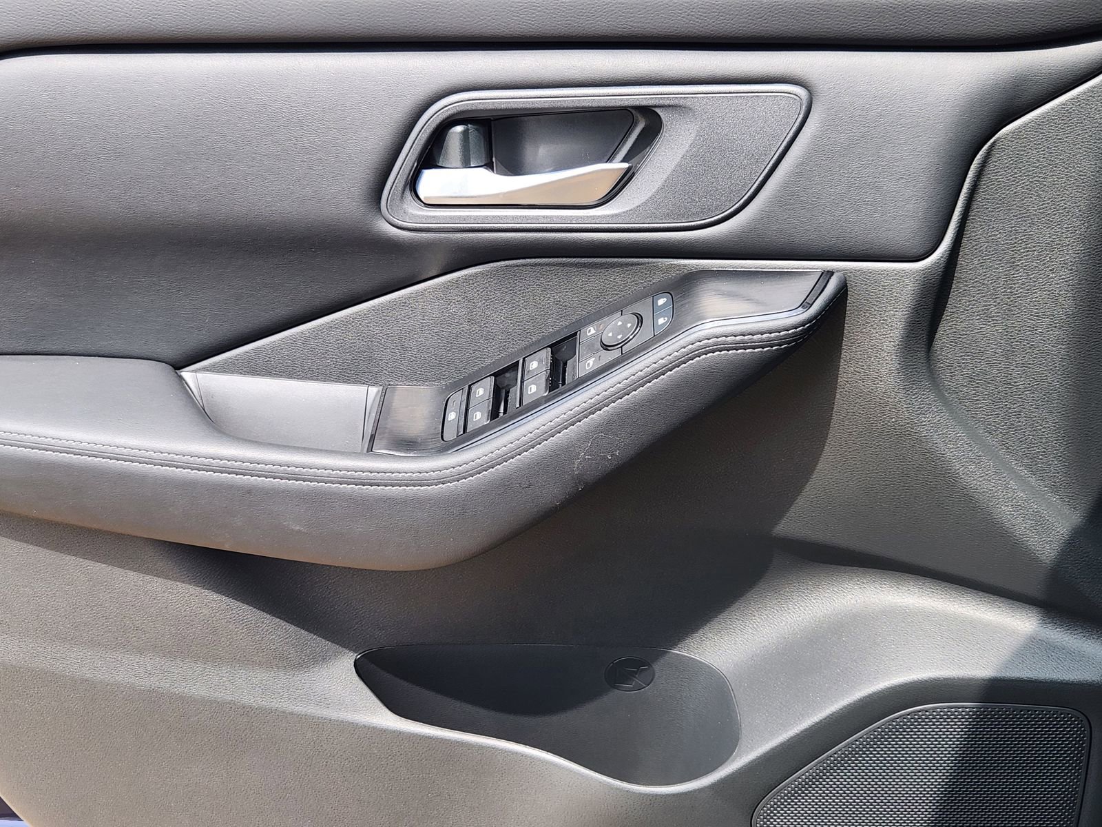 New 2026 Nissan Rogue SV image 21