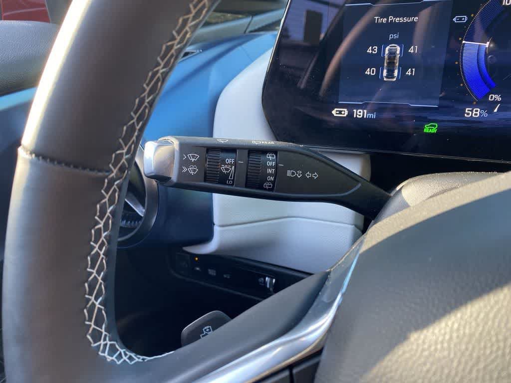 Used 2025 Chevrolet Equinox EV LT w/ Convenience Package FWD image 22