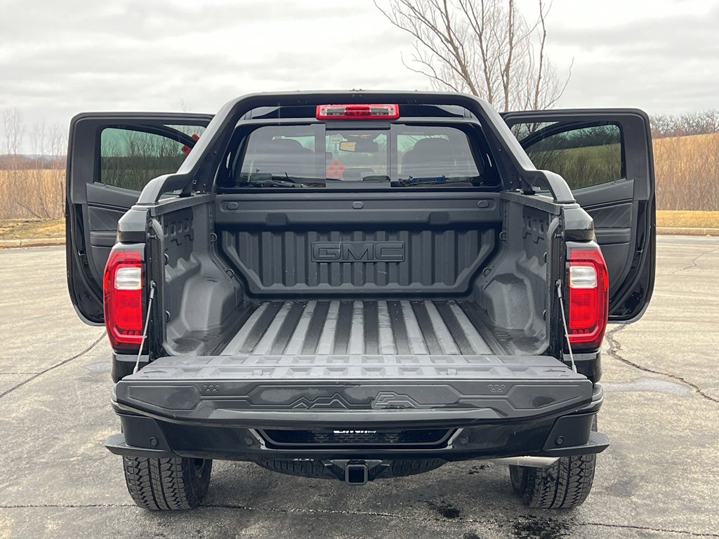 Used 2025 GMC Canyon AT4 w/ Nightfall Edition image 39