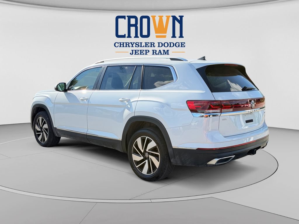 Used 2024 Volkswagen Atlas SEL AWD/4WD image 5