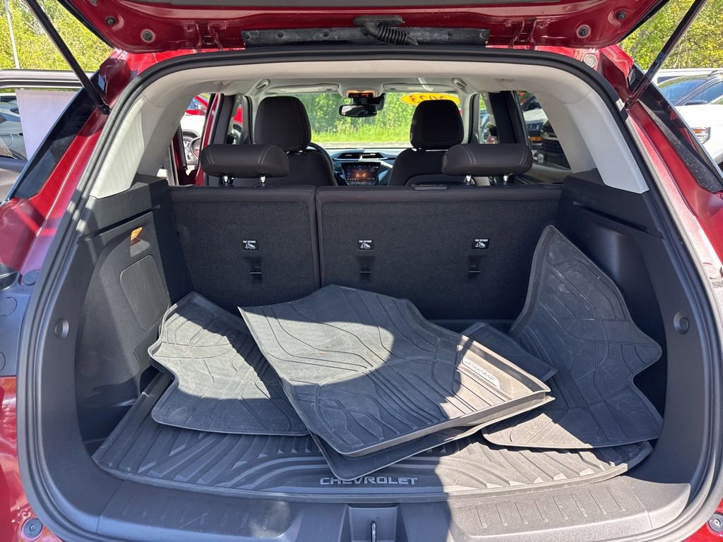 Used 2023 Chevrolet TrailBlazer LT w/ Convenience Package FWD image 14