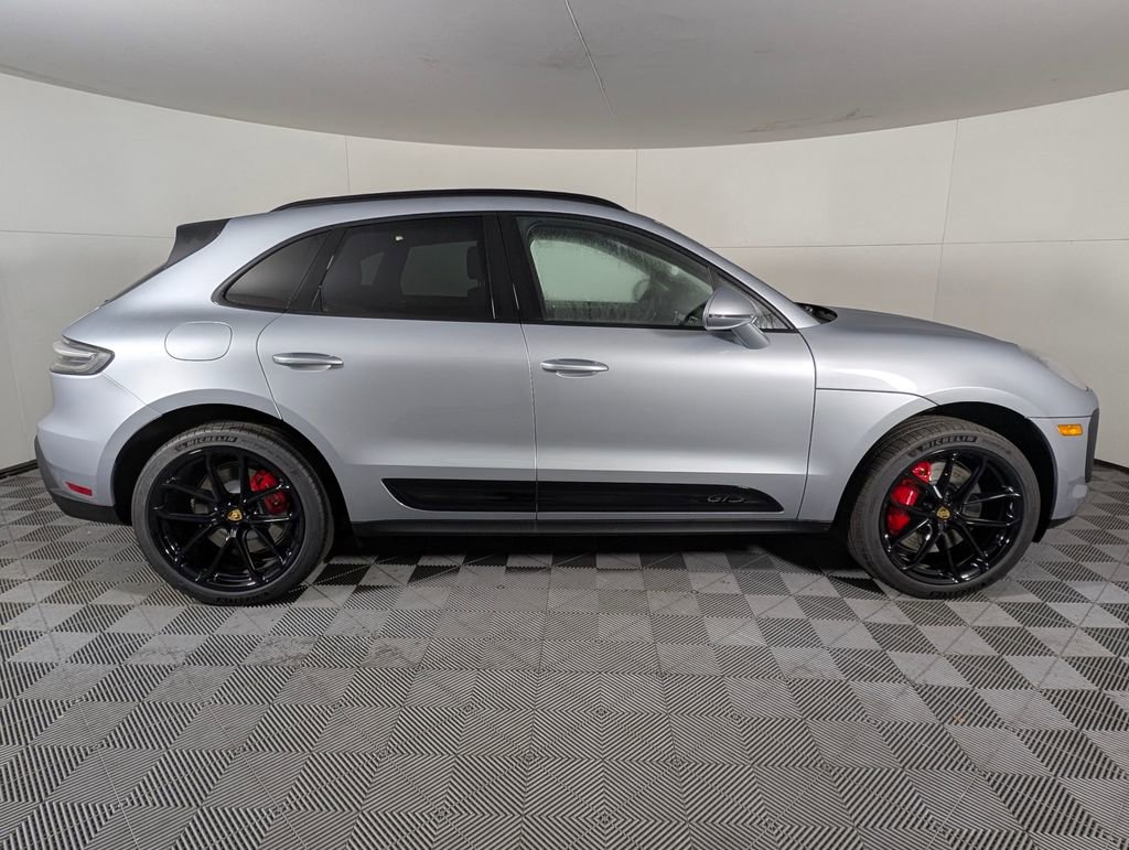 New 2026 Porsche Macan GTS image 8