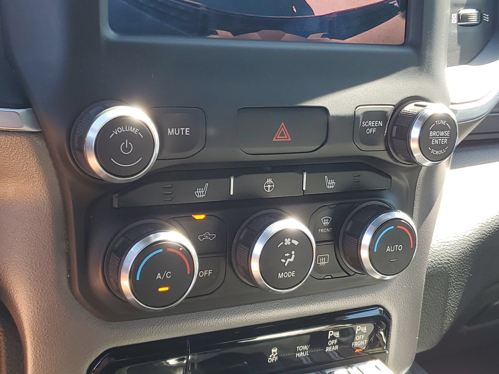Used 2019 RAM 1500 Big Horn AWD/4WD image 28