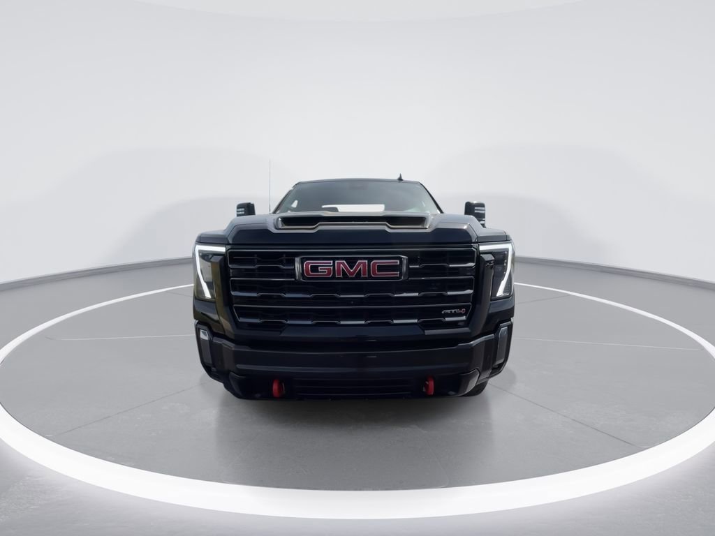 Used 2024 GMC Sierra 2500 AT4 AWD/4WD image 3