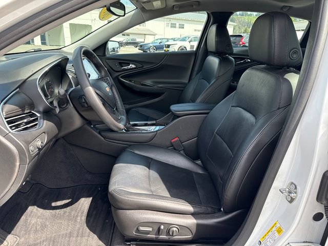 Used 2017 Chevrolet Malibu Premier w/ Premier Sun and Wheel Package FWD image 15