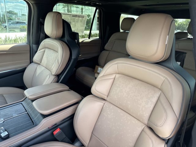 New 2025 Lincoln Navigator L Black Label image 13
