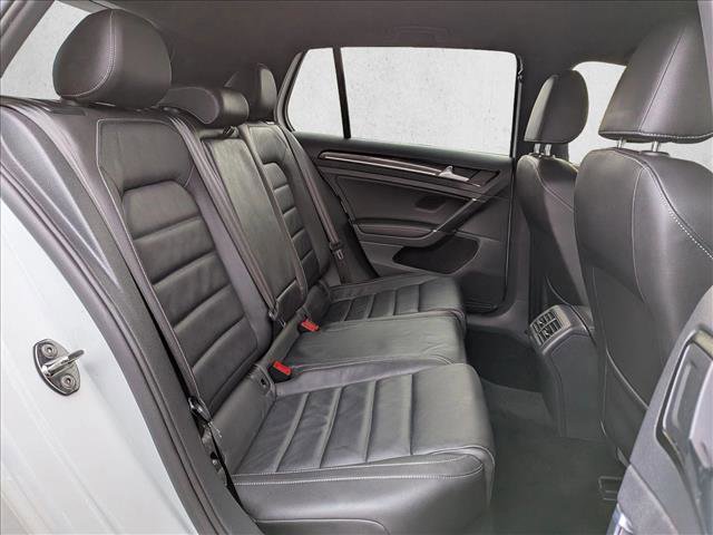 Used 2017 Volkswagen Golf R 4-Door image 19