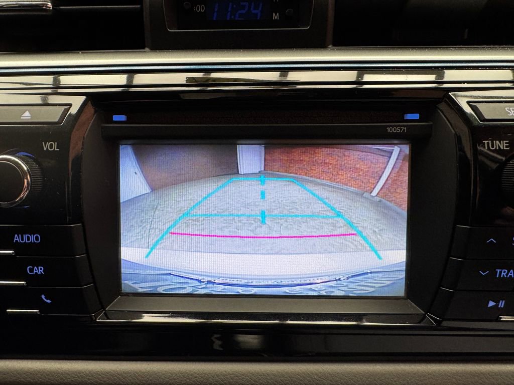 Used 2016 Toyota Corolla LE image 21