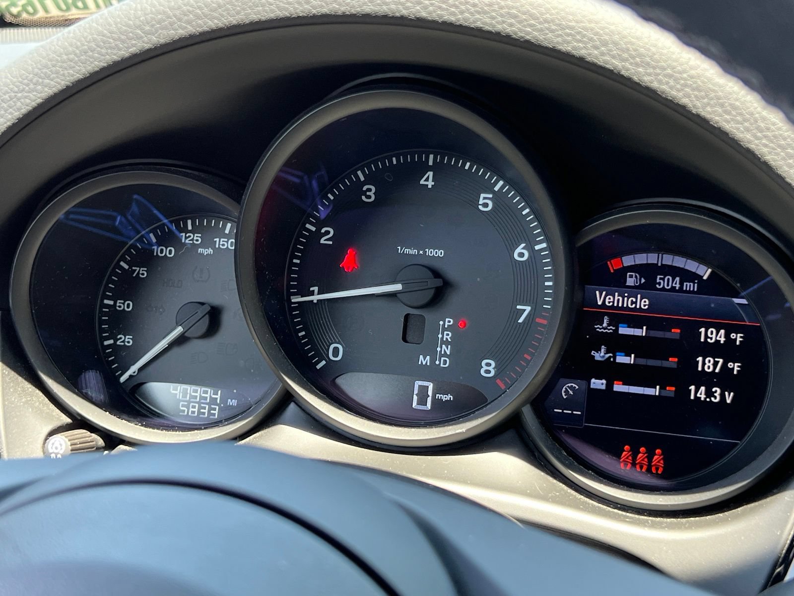 Certified 2024 Porsche Macan AWD/4WD image 27
