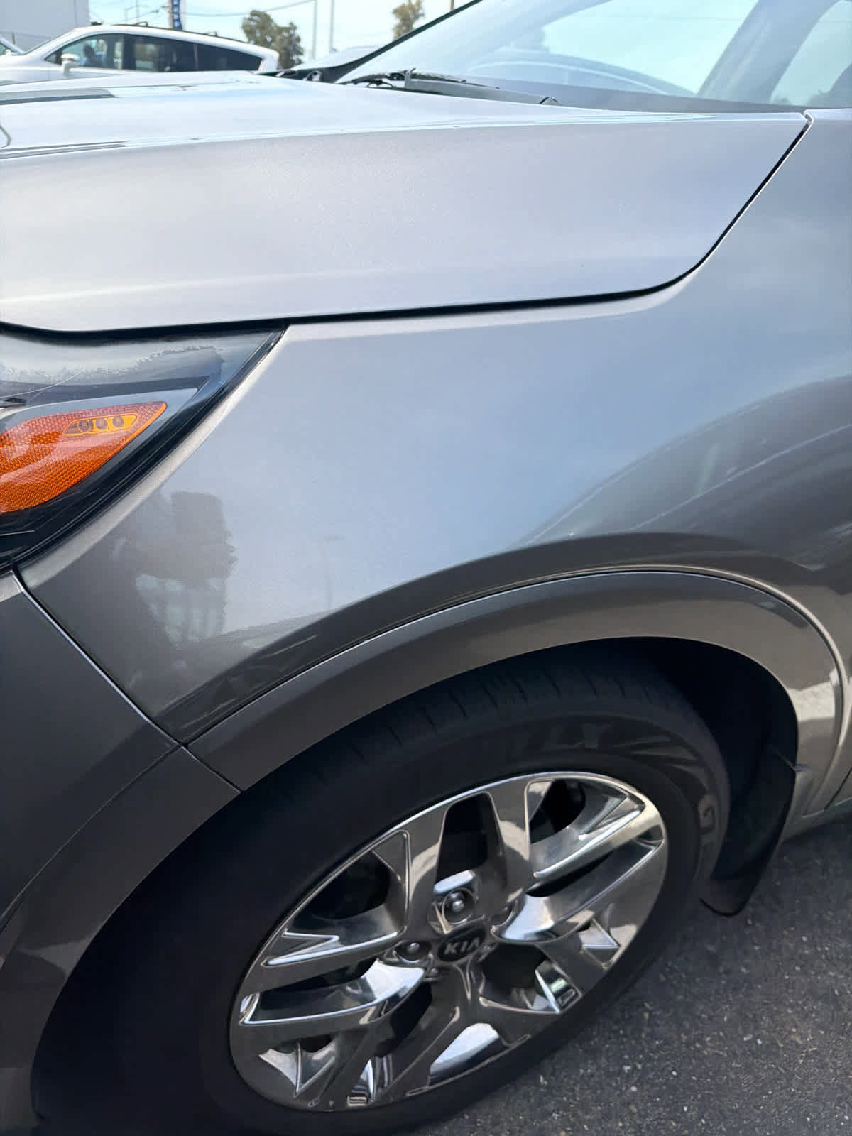 Used 2019 Kia Sorento SX image 2