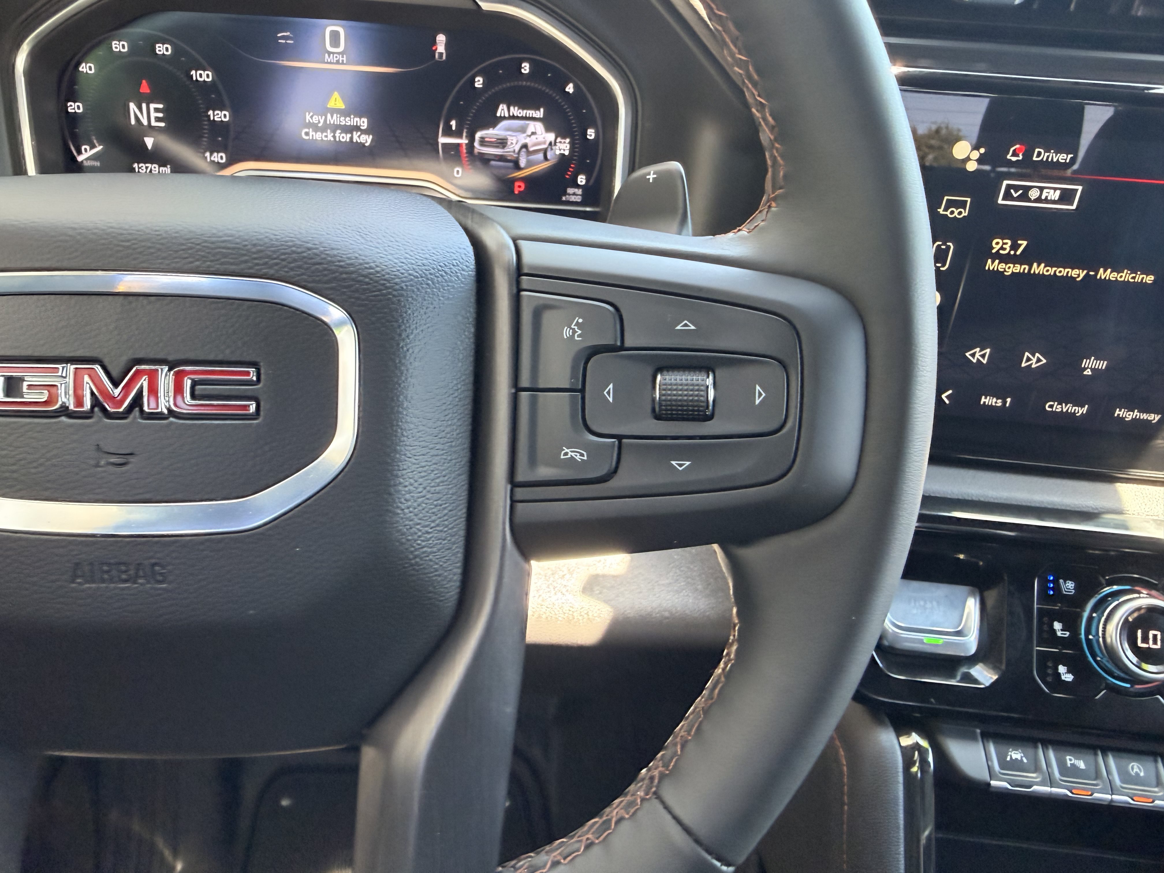 Used 2025 GMC Sierra 1500 AT4 AWD/4WD image 13