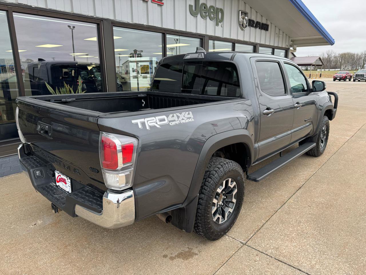Used 2021 Toyota Tacoma TRD Off-Road image 7
