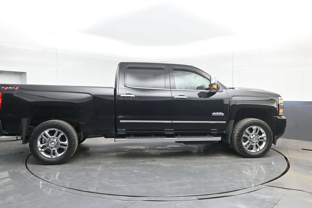 Used 2019 Chevrolet Silverado 2500 High Country w/ Duramax Plus Package AWD/4WD image 15