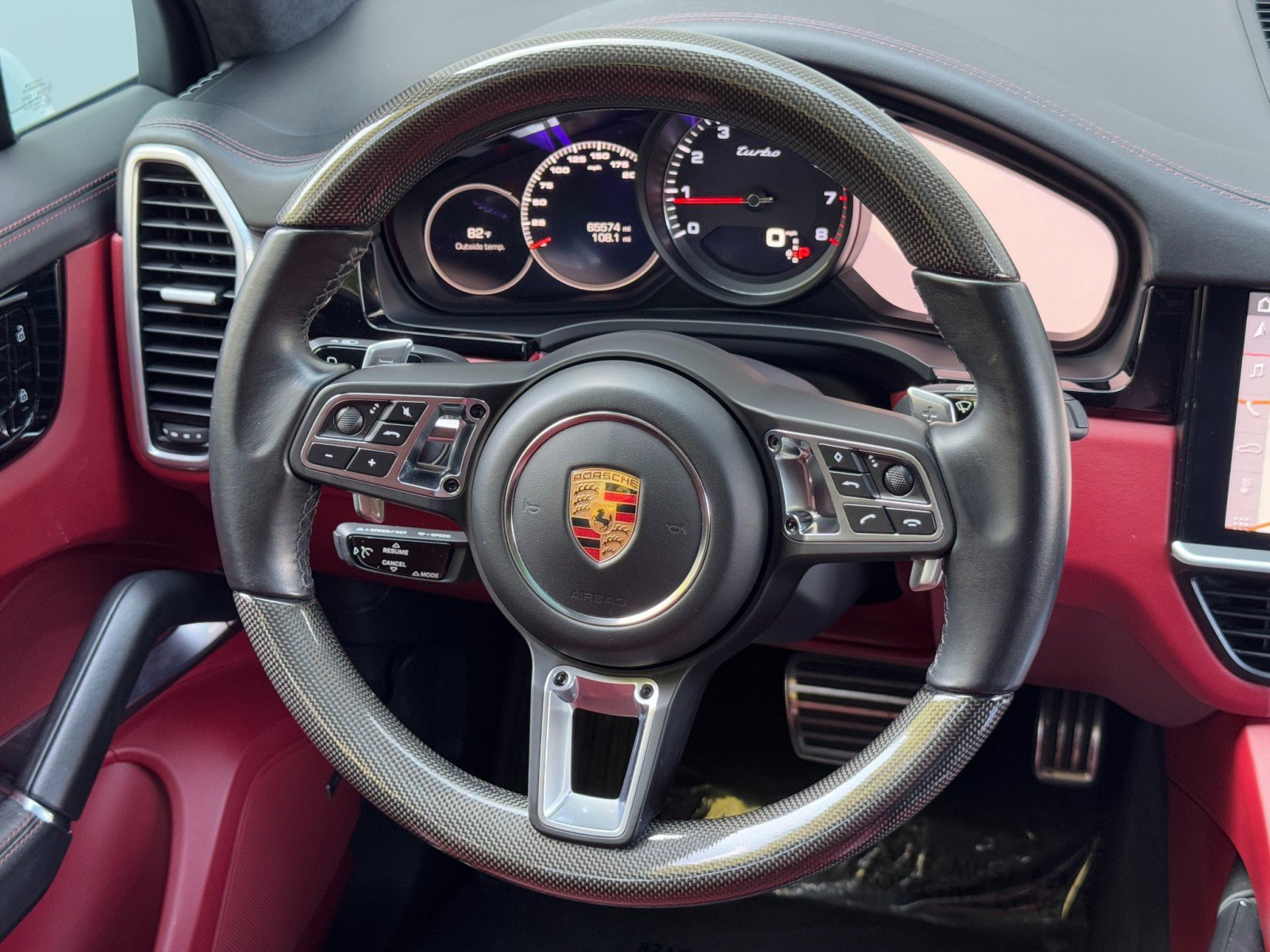 Used 2020 Porsche Cayenne Turbo image 22