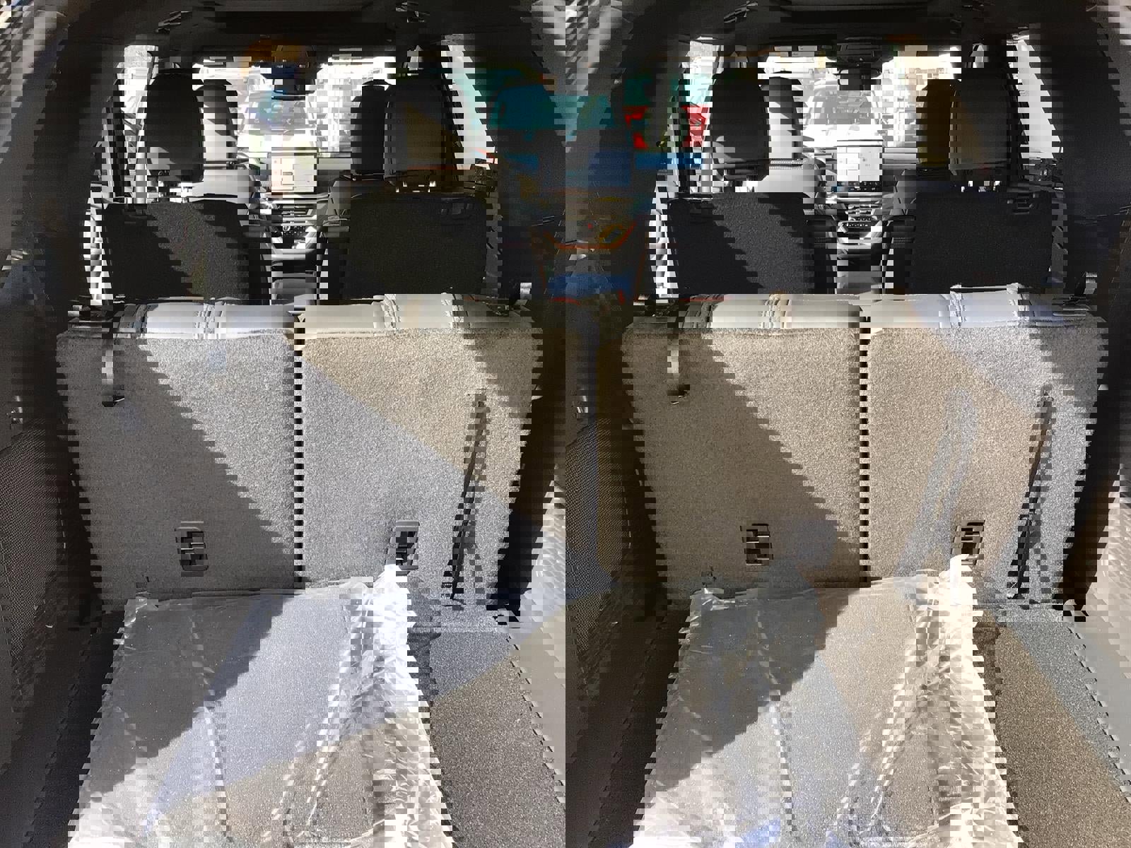 New 2026 Ford Explorer ST-Line w/ ST-Line Street Pack image 19