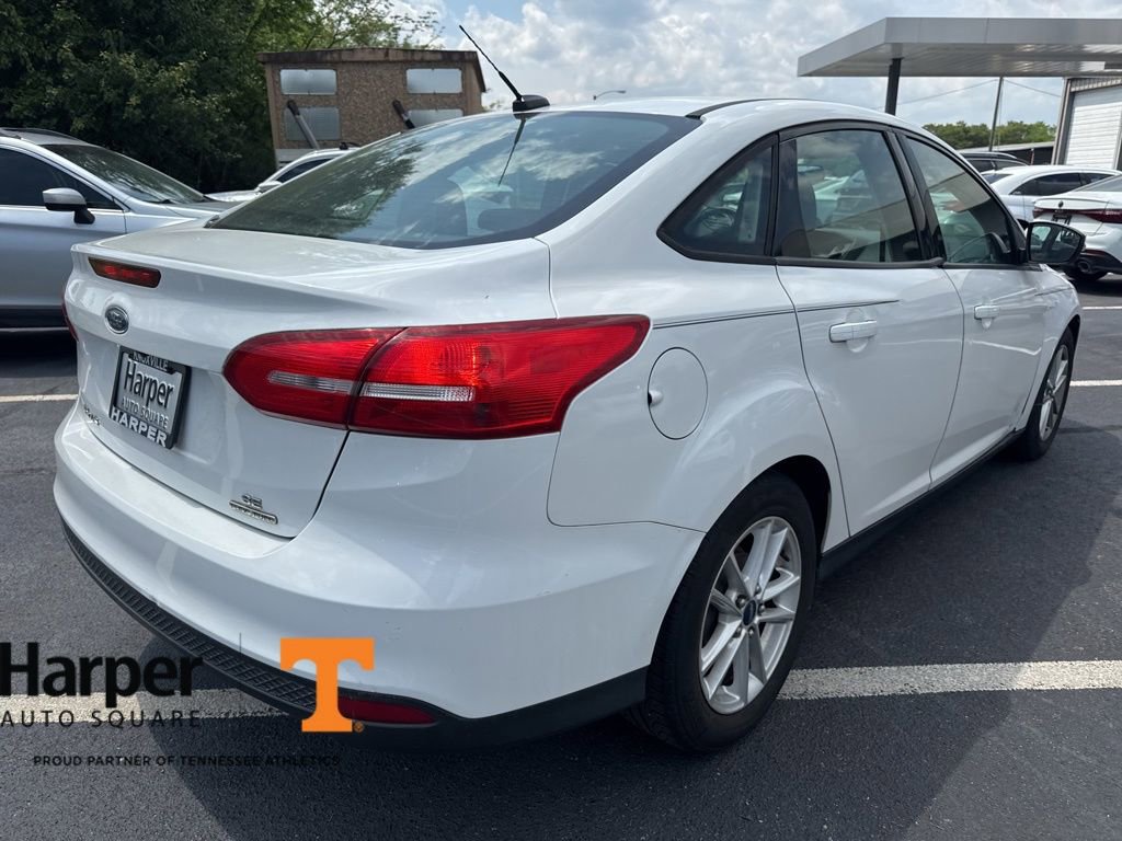 Used 2015 Ford Focus SE FWD image 5