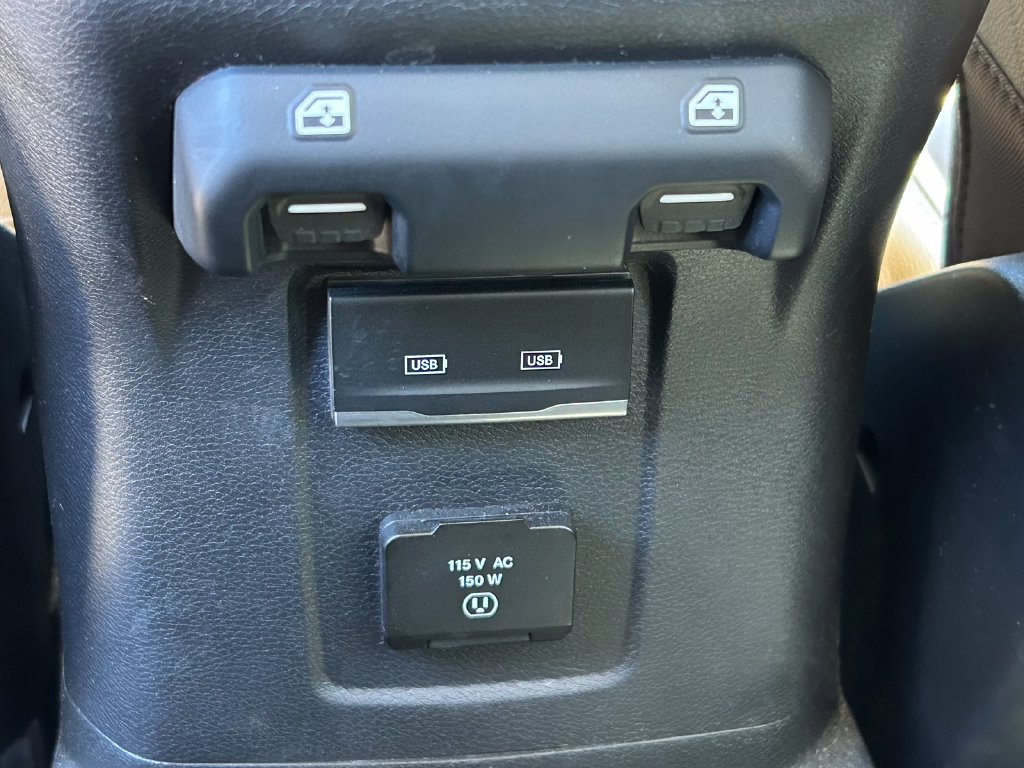 Used 2022 Jeep Wrangler Unlimited Sahara AWD/4WD image 24
