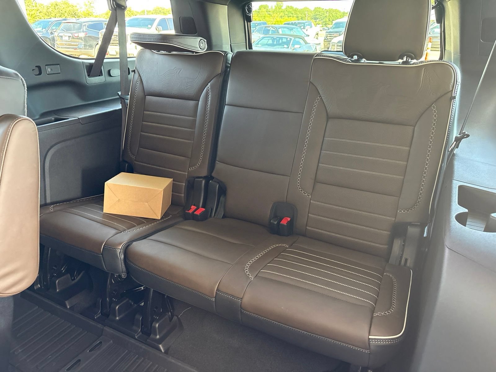 New 2026 GMC Yukon XL Denali Ultimate w/ LPO, Floor Liner Package AWD/4WD image 20