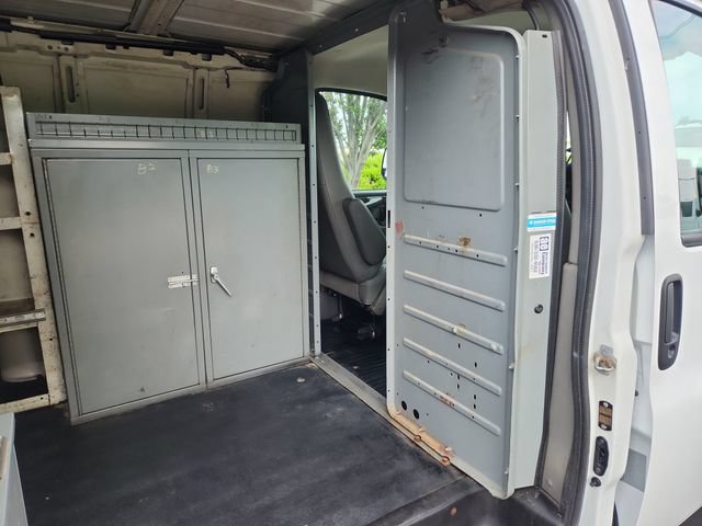 Used 2013 Chevrolet Express 3500 Extended RWD image 24