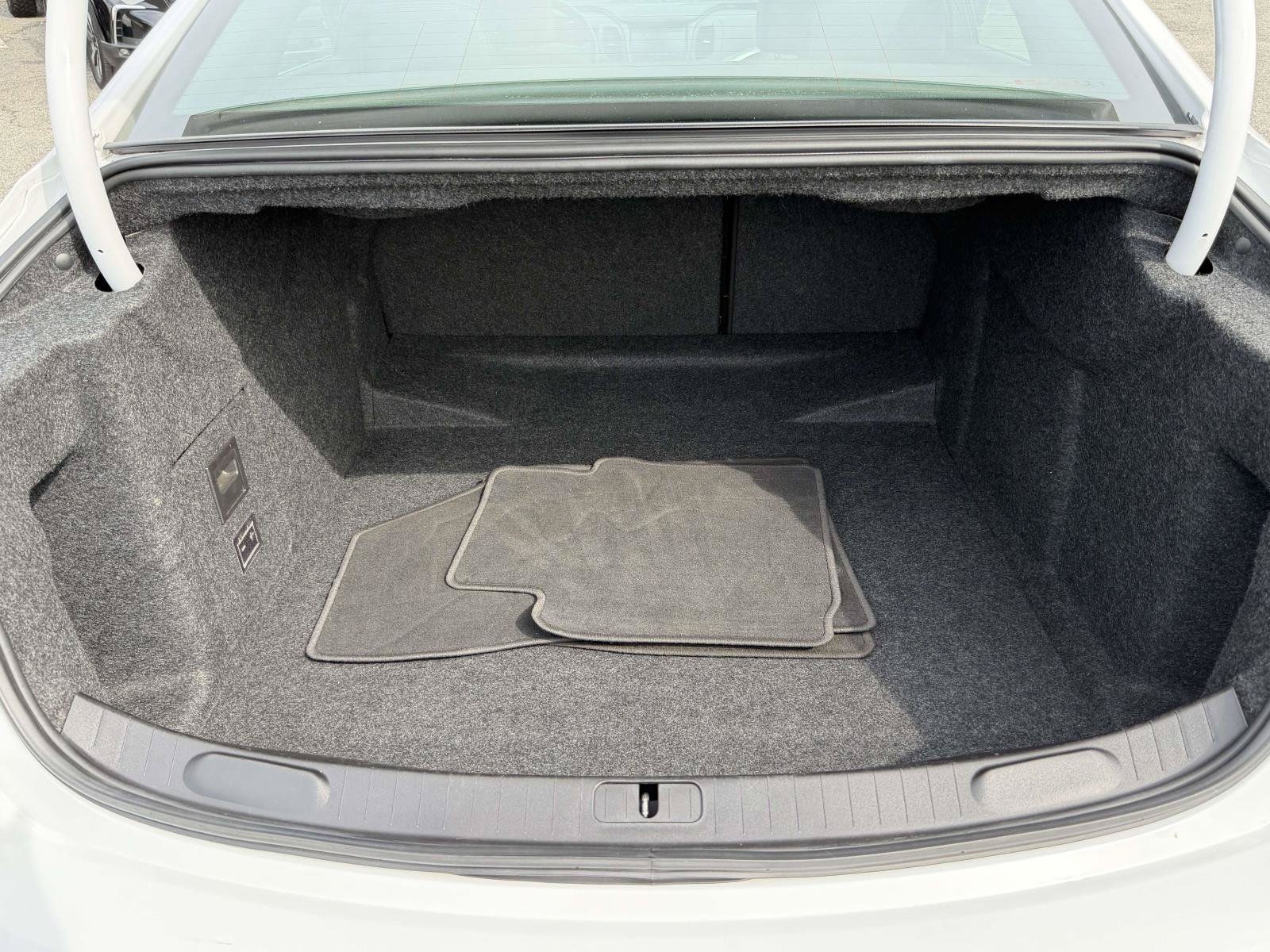 Used 2019 Chevrolet Impala LT FWD image 35