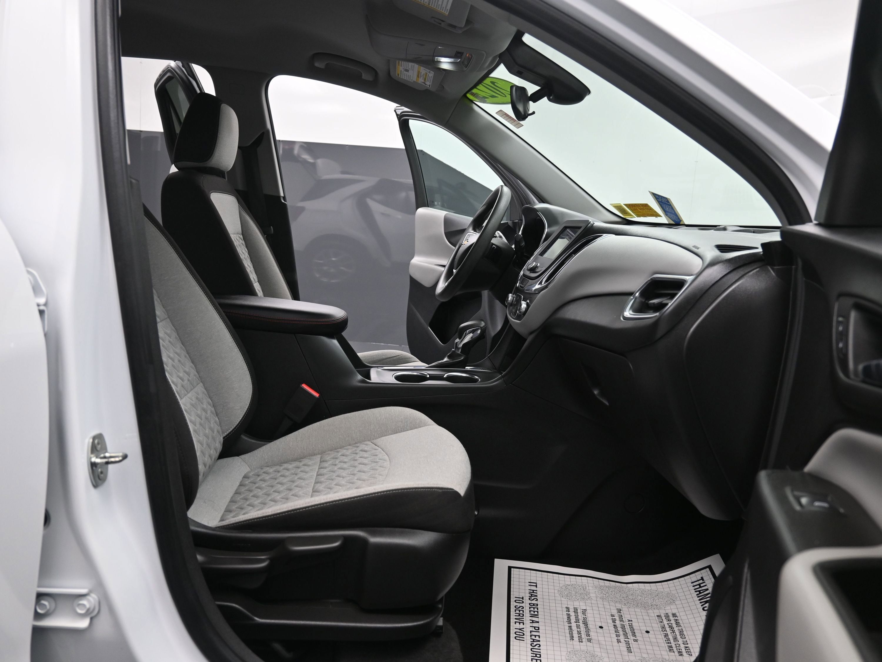 Used 2022 Chevrolet Equinox LS w/ LS Convenience Package image 27