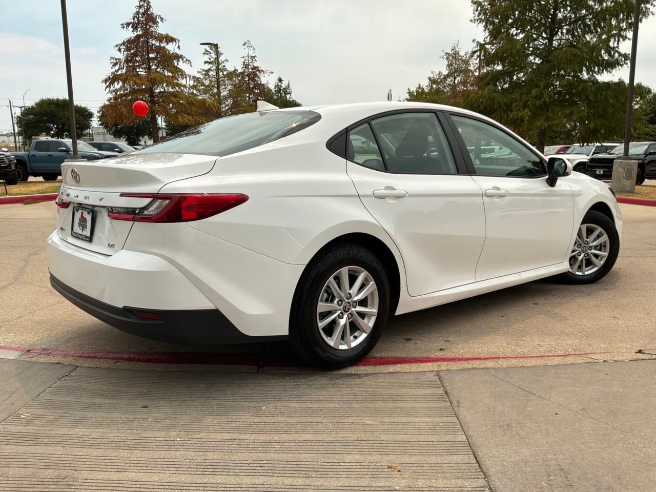 Used 2025 Toyota Camry LE FWD image 6