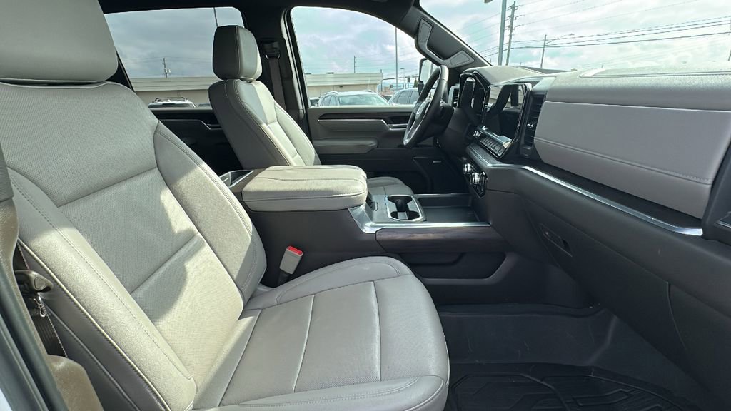 Certified 2025 GMC Sierra 2500 SLT w/ SLT Premium Package image 14