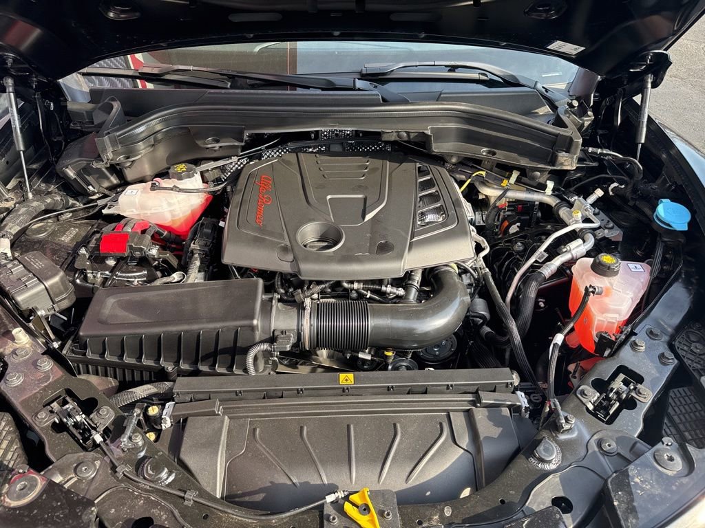 New 2026 Alfa Romeo Stelvio Sprint image 25