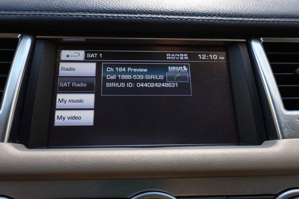 Used 2012 Land Rover Range Rover Sport HSE AWD/4WD image 40