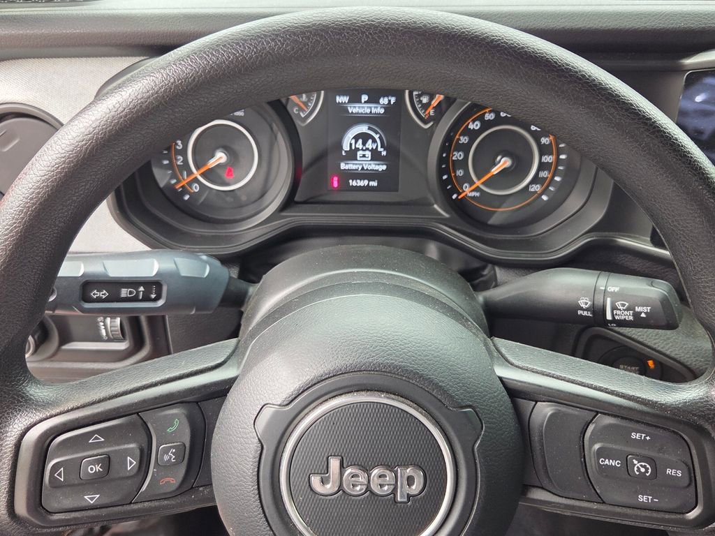 Used 2024 Jeep Wrangler Sport image 21
