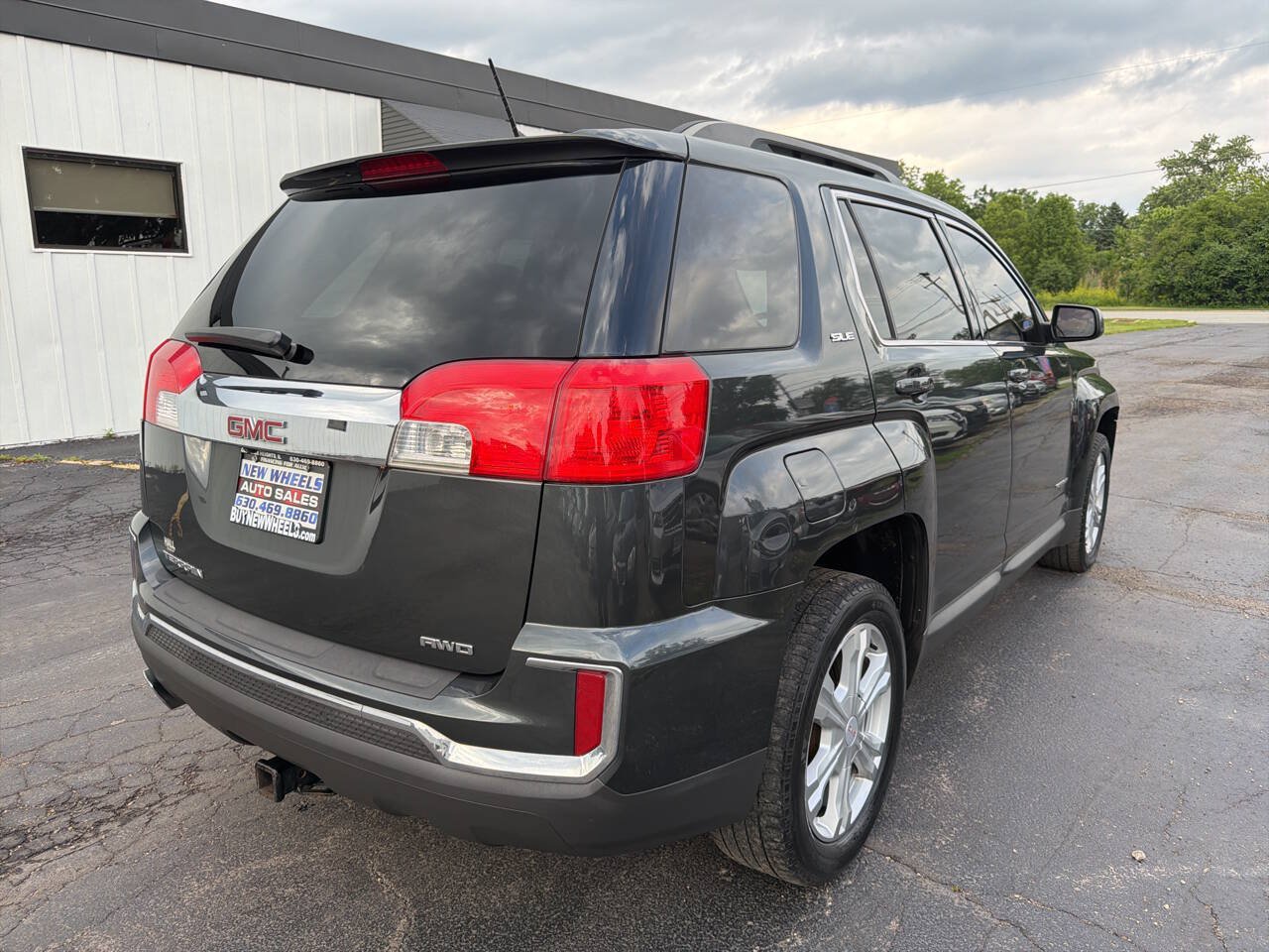 Used 2017 GMC Terrain SLE AWD/4WD image 6