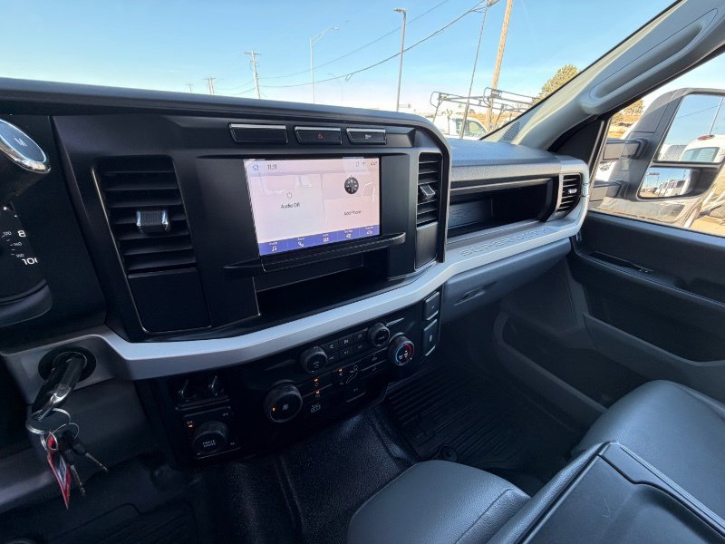 Used 2023 Ford F250 XL w/ XL Chrome Package image 13