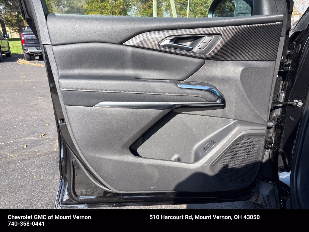 New 2027 Chevrolet Traverse Z71 w/ Driver Confidence Package AWD/4WD image 13