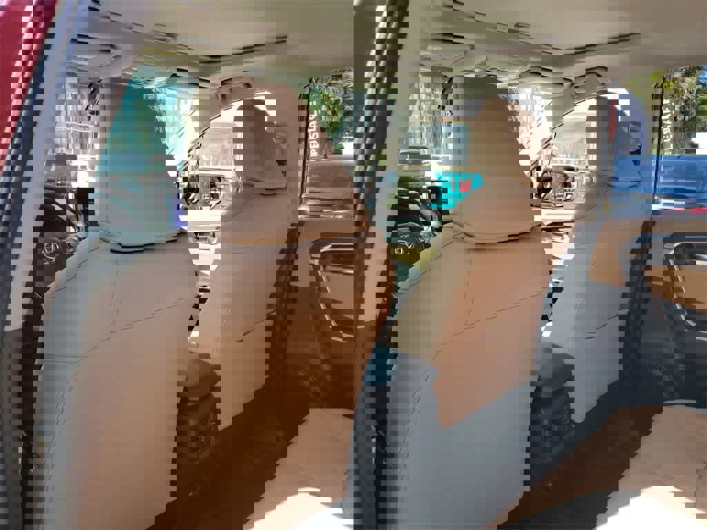 Used 2025 Toyota RAV4 XLE w/ Convenience Package image 11