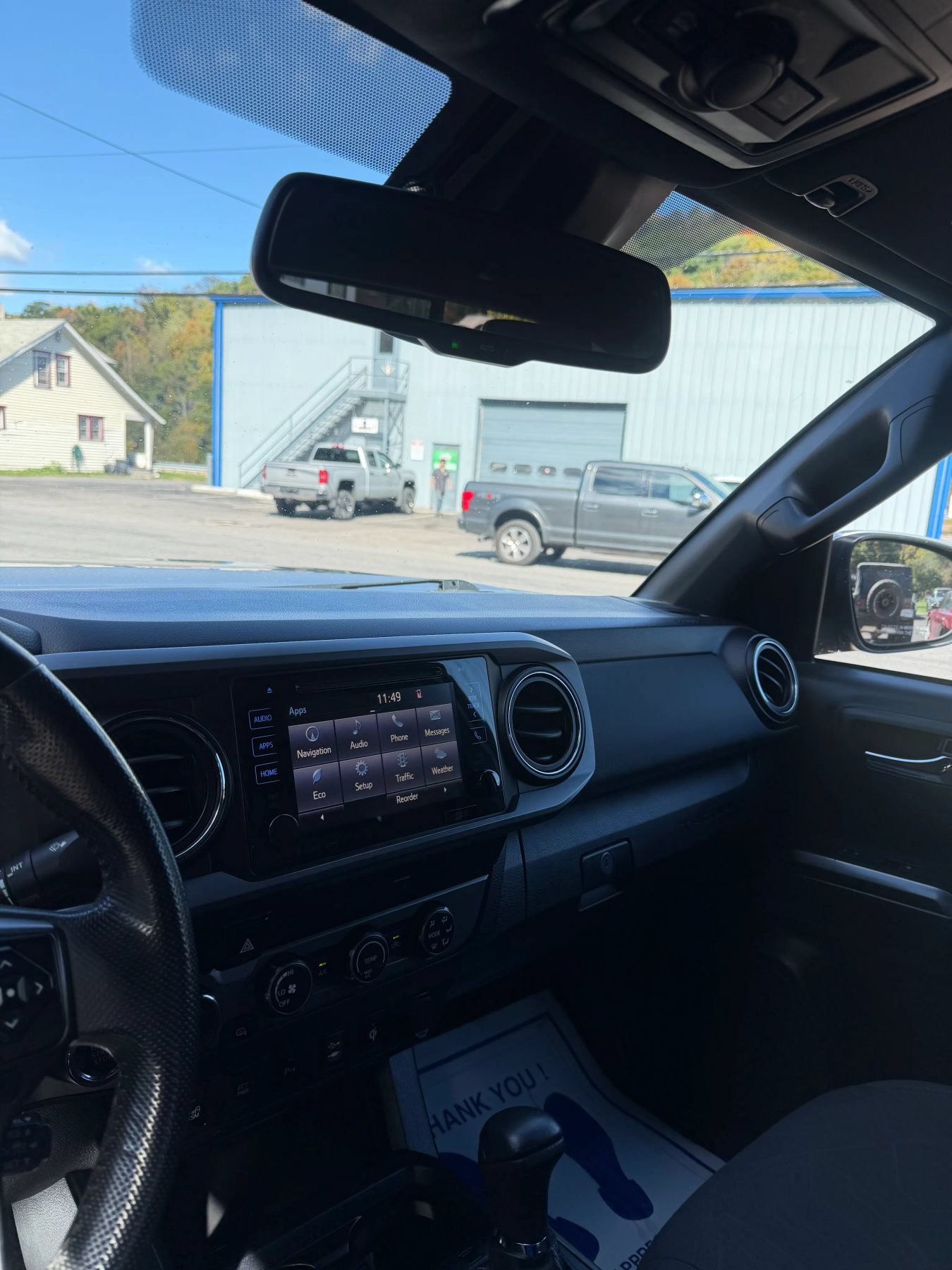 Used 2019 Toyota Tacoma TRD Off-Road w/ Technology Package AWD/4WD image 12