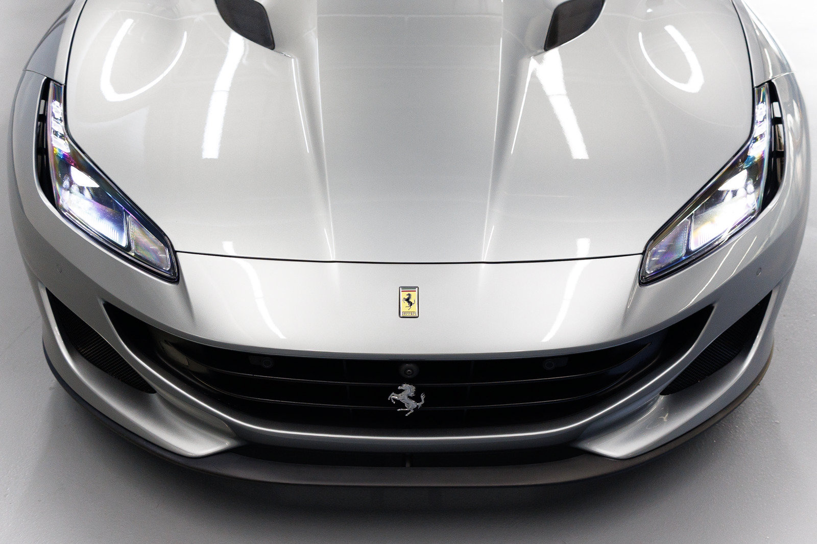 Used 2019 Ferrari Portofino RWD image 6