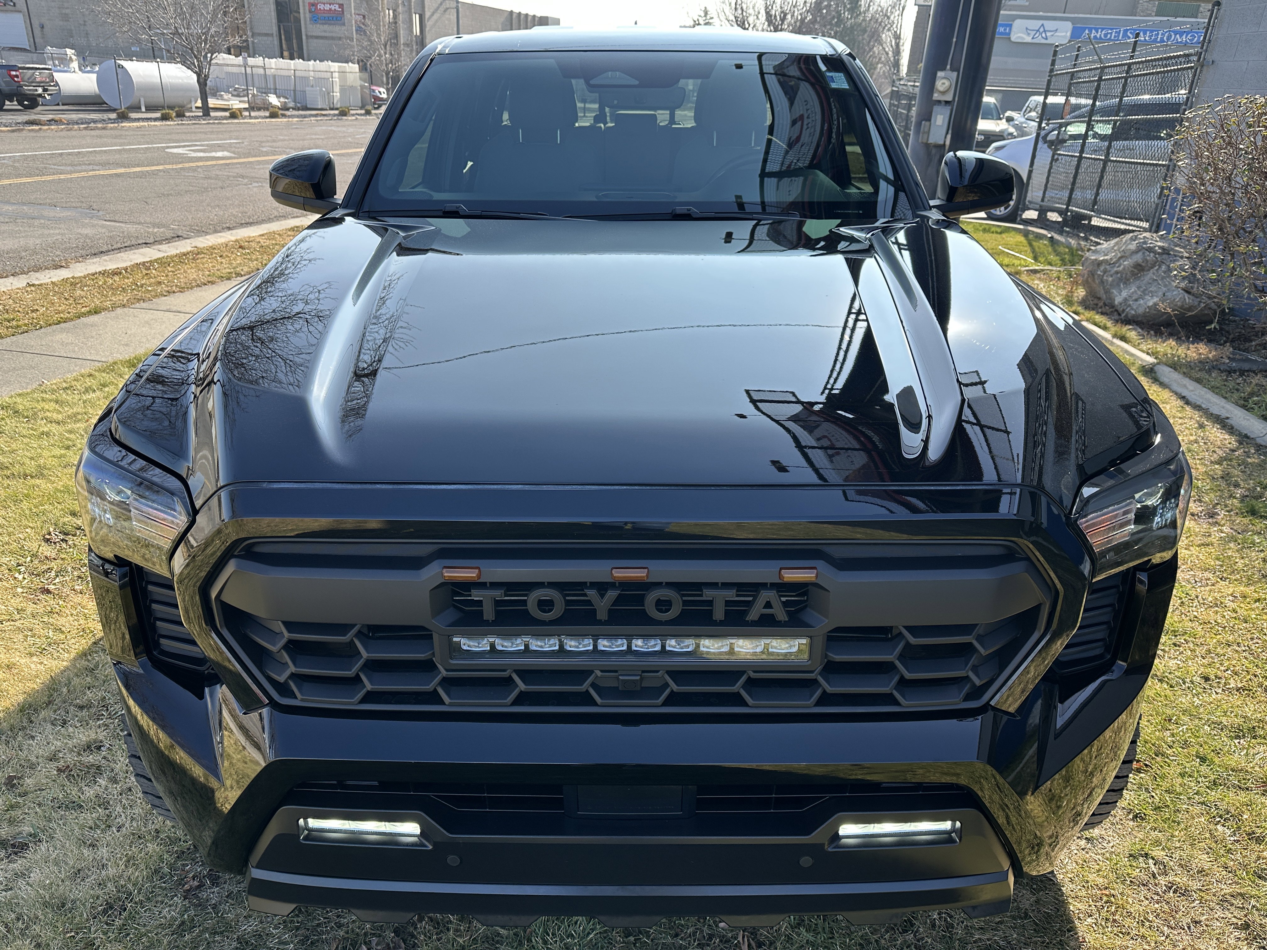 Used 2024 Toyota Tacoma SR5 AWD/4WD image 13