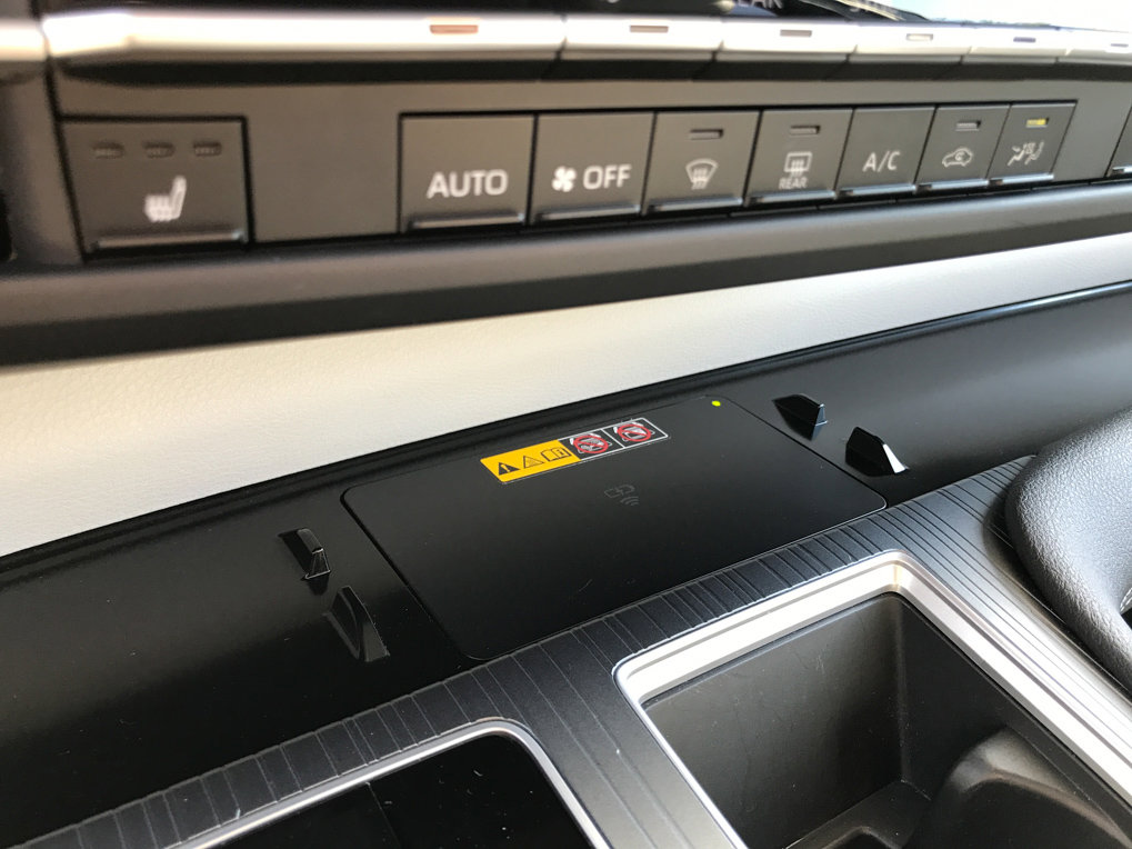 Used 2025 Toyota Sienna XLE image 23