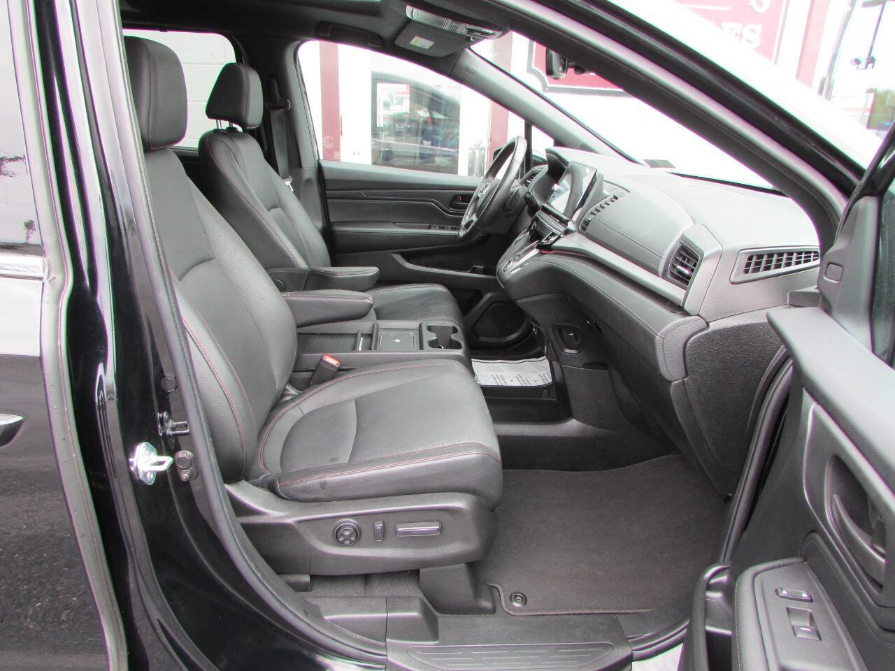Used 2025 Honda Odyssey Sport-L image 9
