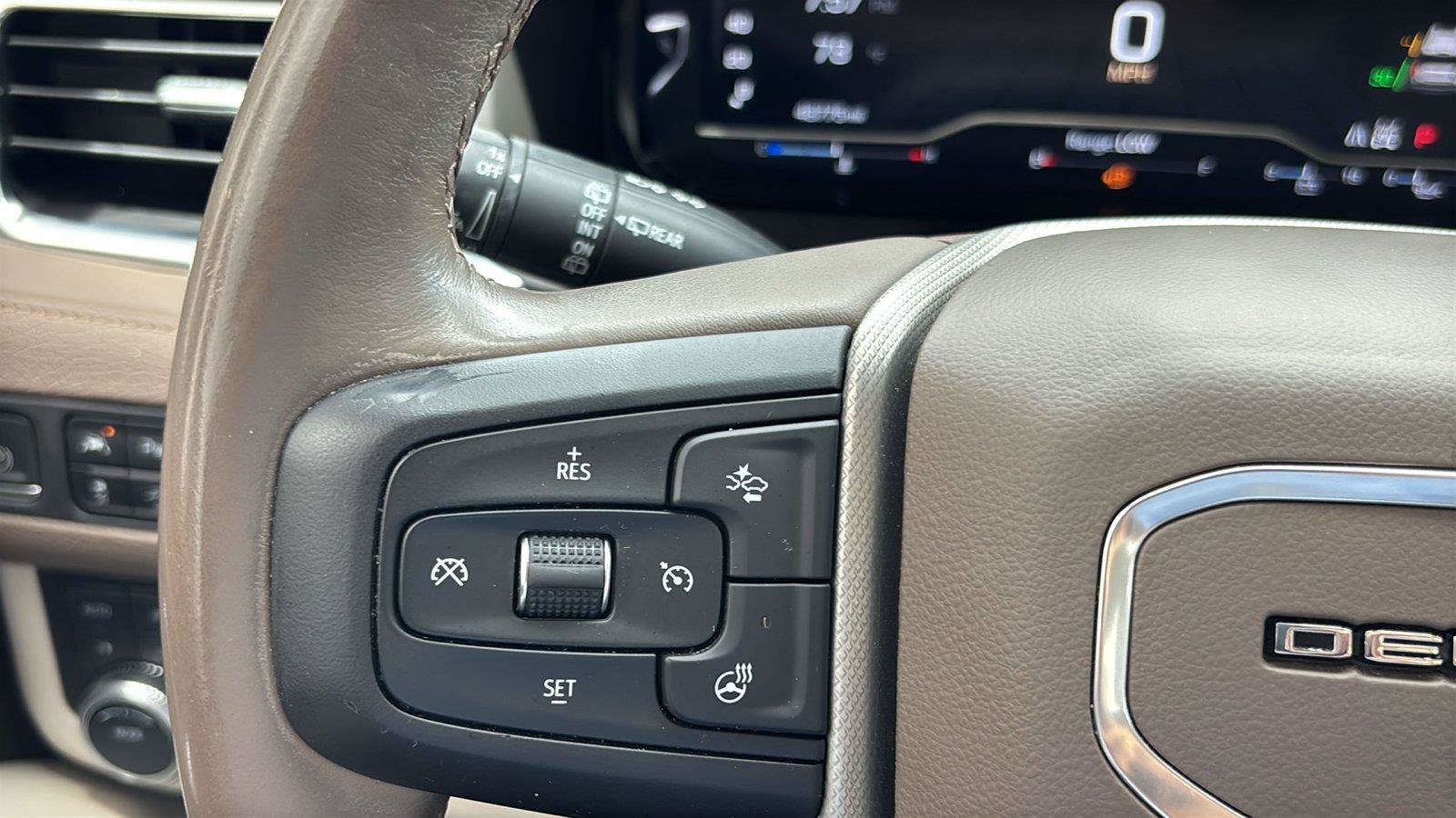 Used 2022 GMC Yukon Denali AWD/4WD image 32