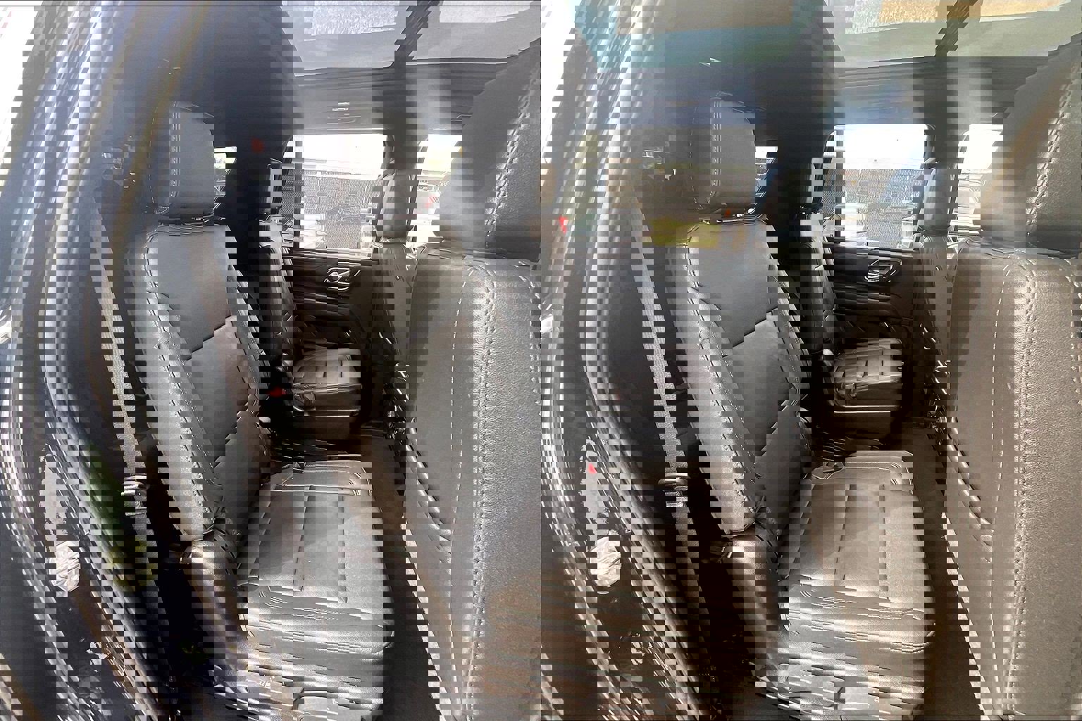 Used 2022 Chevrolet Tahoe LT w/ LT Signature Plus Package AWD/4WD image 32