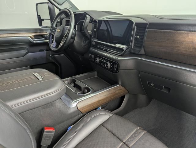 Used 2024 Chevrolet Silverado 2500 High Country w/ High Country Premium Package image 29