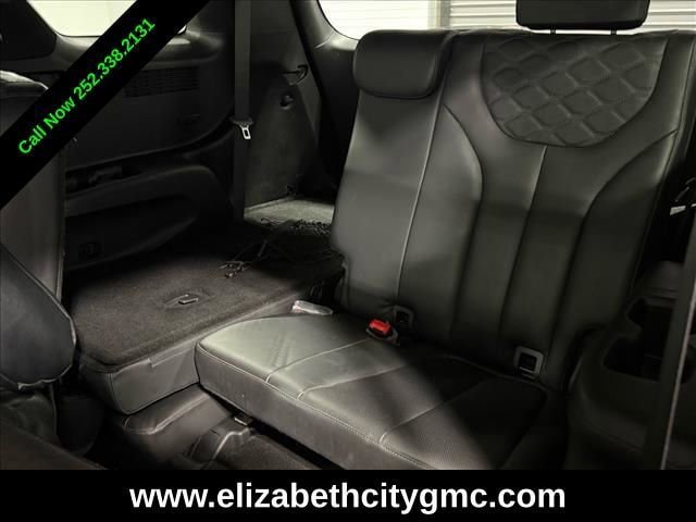 Used 2022 Hyundai Palisade Calligraphy w/ Winter Package image 14