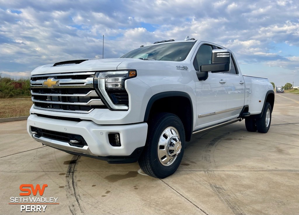 New 2026 Chevrolet Silverado 3500 High Country w/ Technology Package image 7