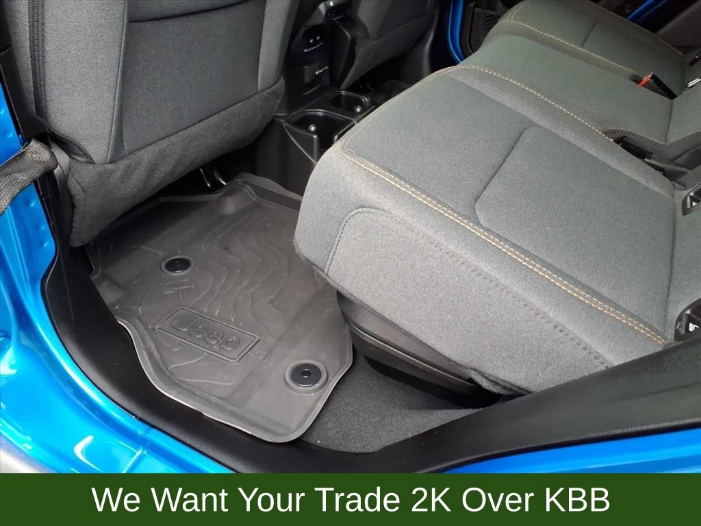 Used 2024 Jeep Gladiator Sport image 12