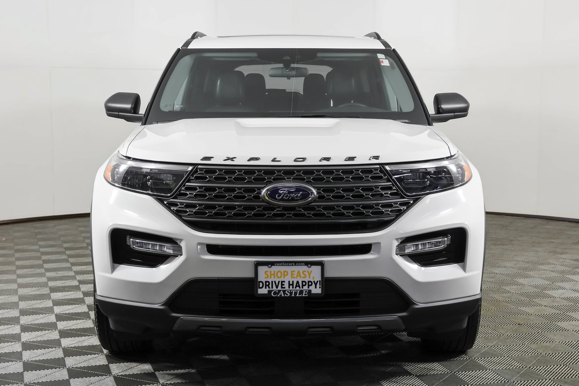 Used 2023 Ford Explorer XLT w/ Equipment Group 202A AWD/4WD image 13