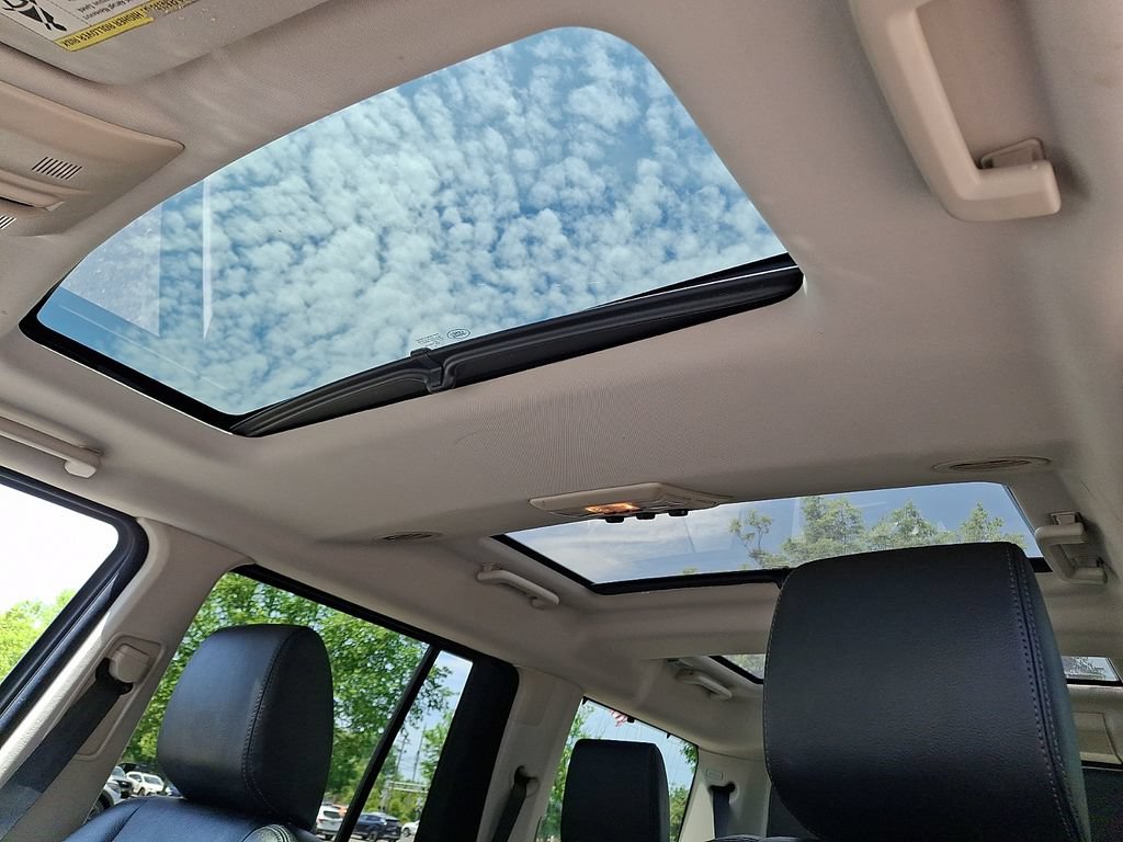 Used 2013 Land Rover LR4 HSE AWD/4WD image 16