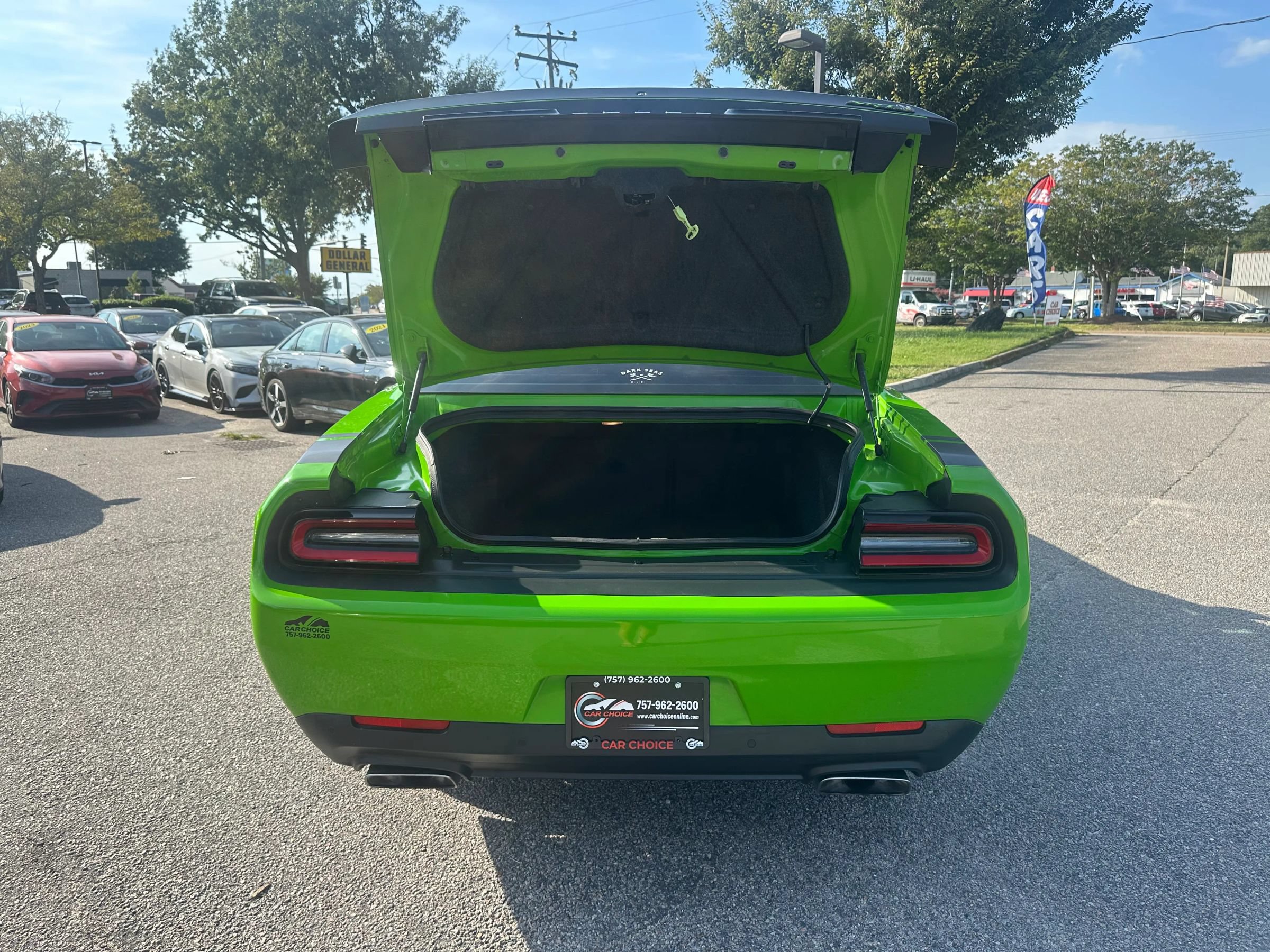 Used 2017 Dodge Challenger R/T Scat Pack RWD image 5