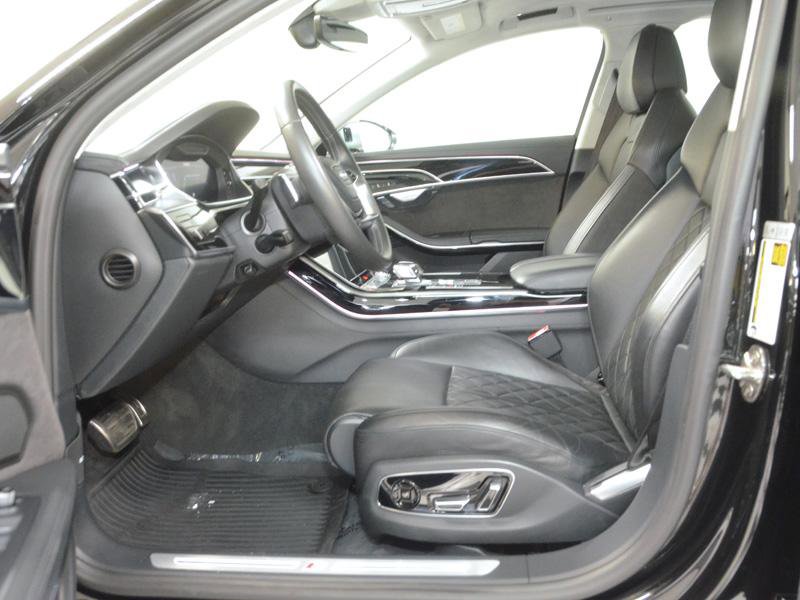 Used 2020 Audi S8 L image 18
