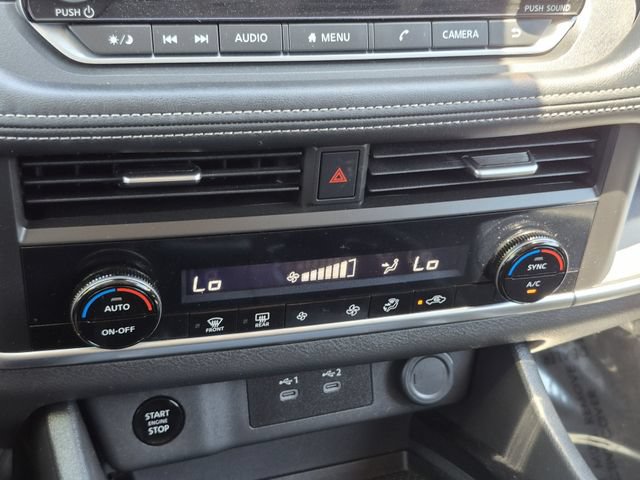 Certified 2025 Nissan Rogue SV FWD image 15
